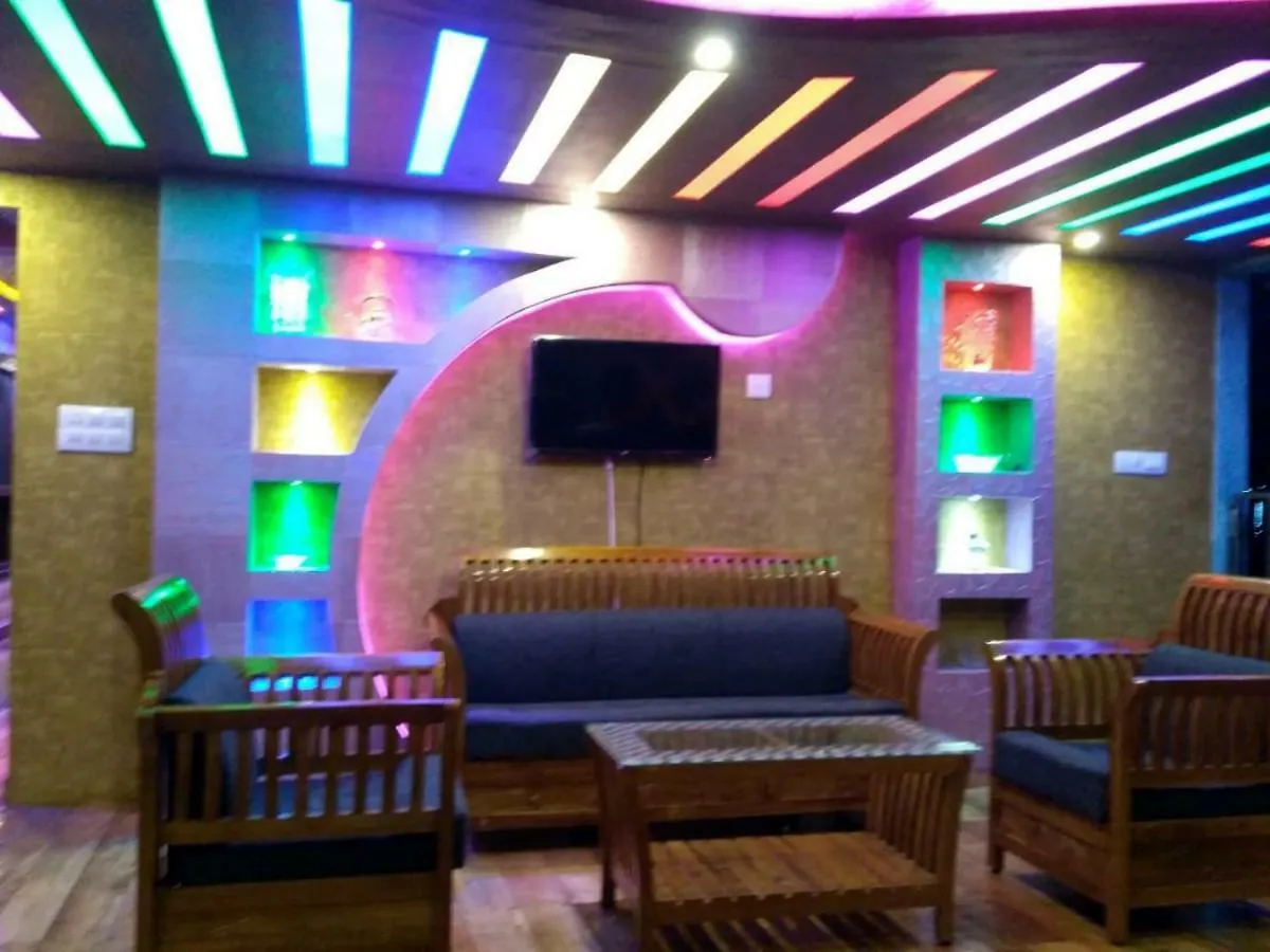 Alappuzha 上层甲板船屋酒店 船屋