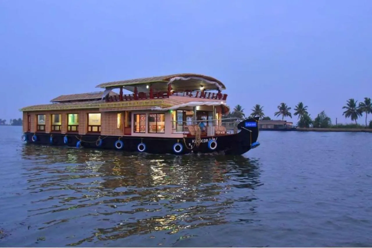 Alappuzha 上层甲板船屋酒店